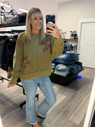 Leopard Floral Appliqué Oversized Sweatshirt