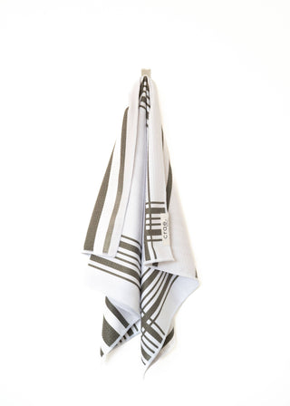 Crate: Reversible Hand Towel: White/Olive