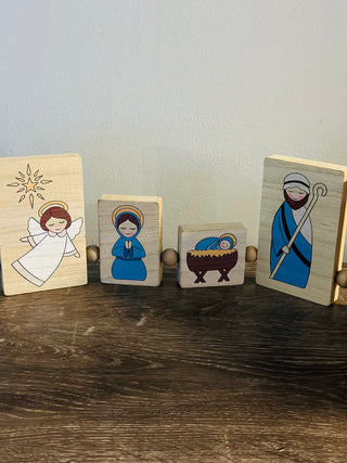 Nativity Shelf Sitter Garland