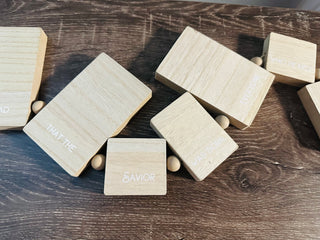 Nativity Shelf Sitter Garland