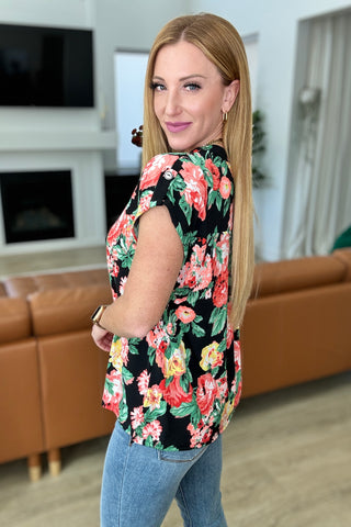 Lizzy Cap Sleeve Top in Black Garden Floral
