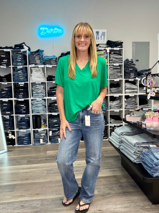 Judy Blue Mid Rise 90s Straight Jean