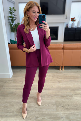 Magic Ankle Crop Skinny Pants in Wine