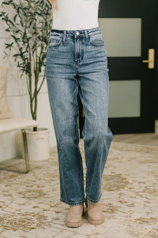 Carlie High Waist Straight Jean in Everyday Indigo