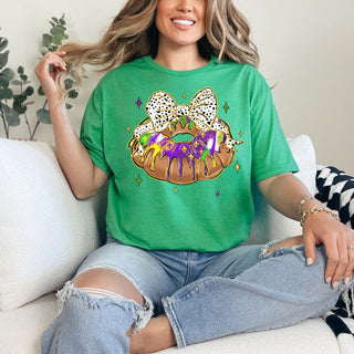 King Cake Bow Graphic Tee