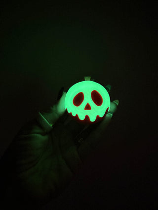 Poison Apple Macaroon Clicker – Glow in the Dark