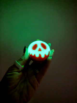 Poison Apple Macaroon Clicker – Glow in the Dark