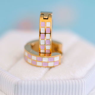 Lilac Checkered Huggies