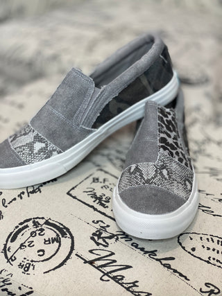 Maddox Blowfish Sneaker in Smoke