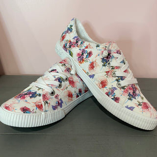 Fruit Off-White Starbella Sneaker