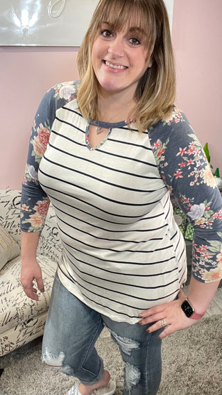 Floral Keyhole Raglan Tee