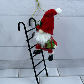 Santa Gnome Pot Percher